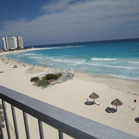 Beachfront Studio Carisa Y Palma Apartment Cancun Ngoại thất bức ảnh