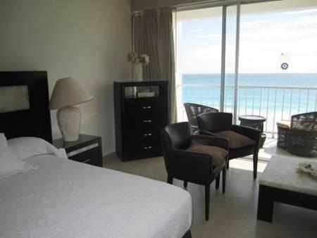 Beachfront Studio Carisa Y Palma Apartment Cancun Phòng bức ảnh